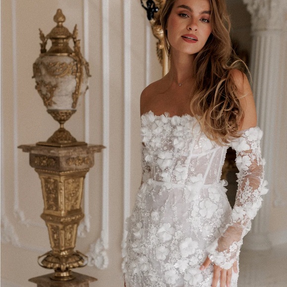 Isabelle Mini - Picture 5 of 8